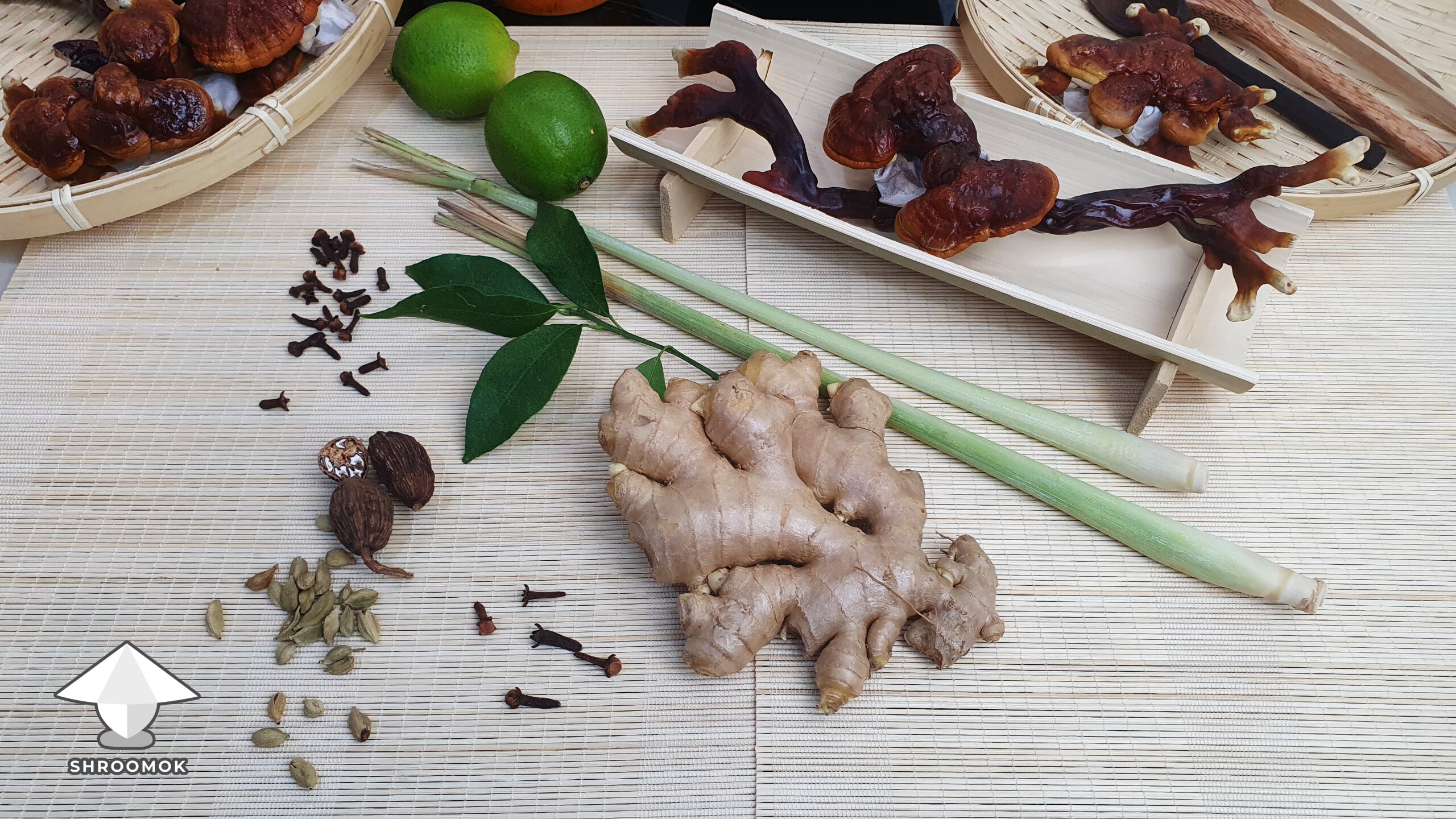 Spices for reishi tea to add taste