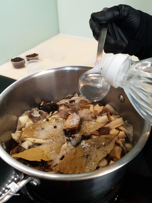 Add vinegar - mushroom cooking and fermentation recipe