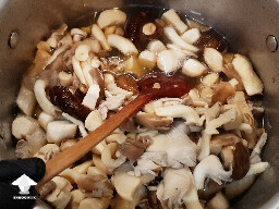 Mushroom broth 3-5 minutes after starting to boil