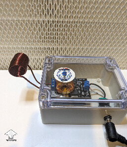 Induction scalpel steriliser operated by foot pedal switch