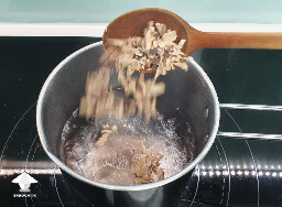 Add one tablespoon of reishi per cup of water