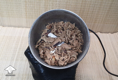 Dry reishi grinded in coffee grinder